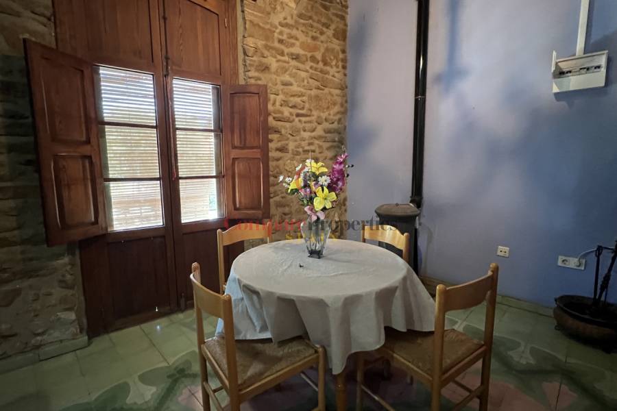 Venta - Villa - La Vall de Gallinera - Benisiva