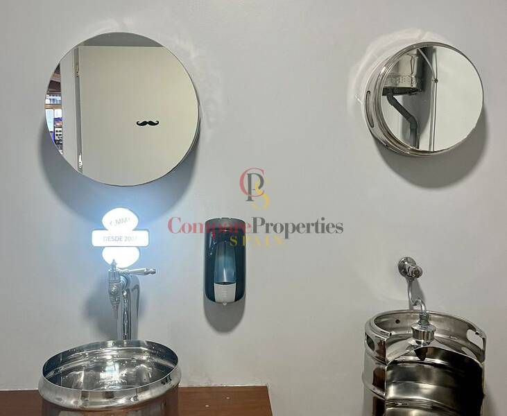 Sale - Villa - Jávea