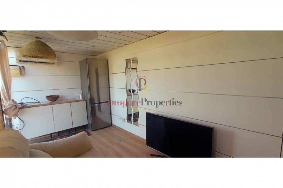 Sale - Apartment - Oliva - 