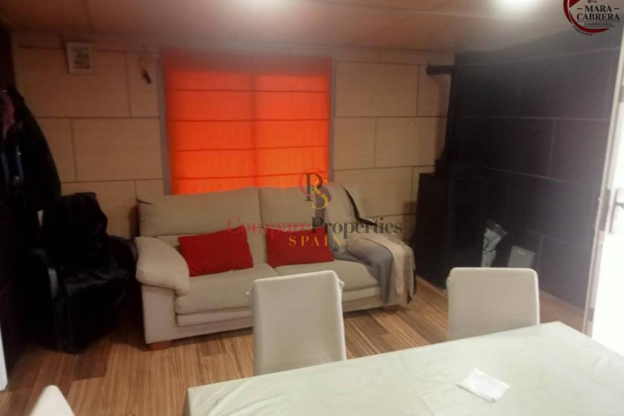 Sale - Apartment - Llutxent