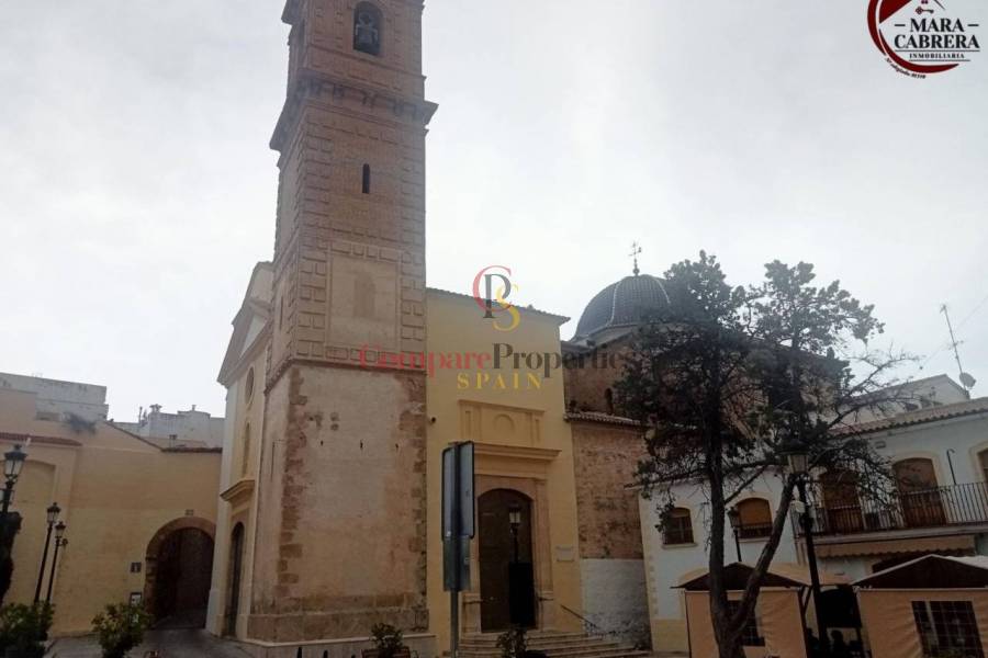 Sale - Apartment - Oliva - 