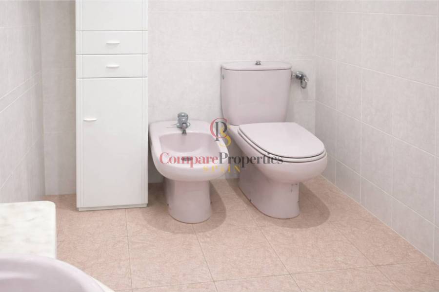 Sale - Apartment - Oliva - 