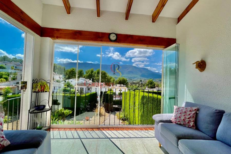 Sale - Villa - Jalon Valley - Valley / Urbanización