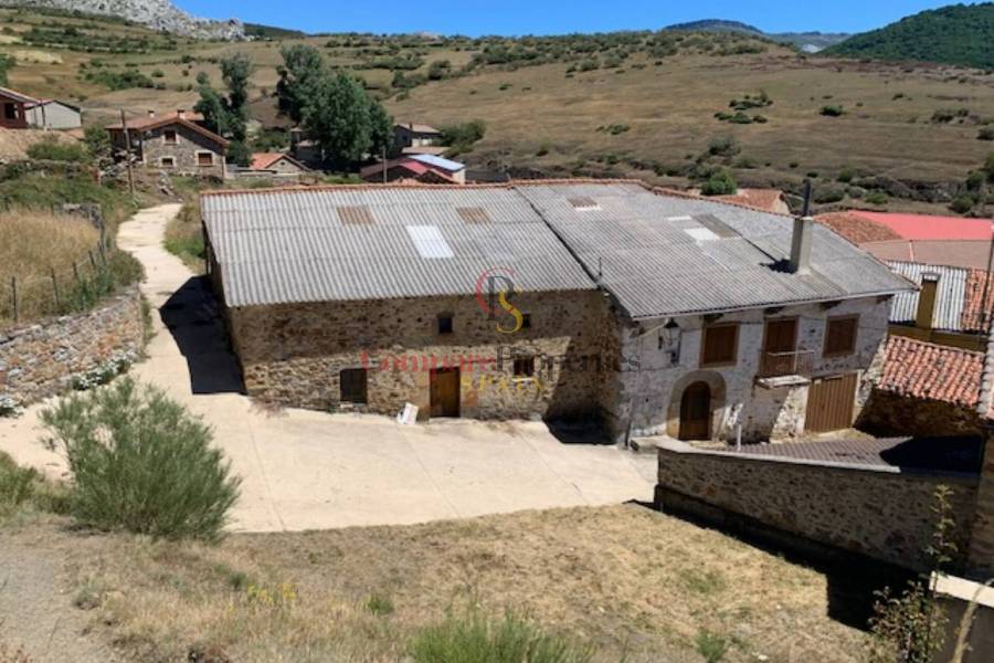 Sale - Apartment - La Pernía