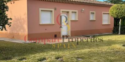 Villa - Venta - Dénia - 