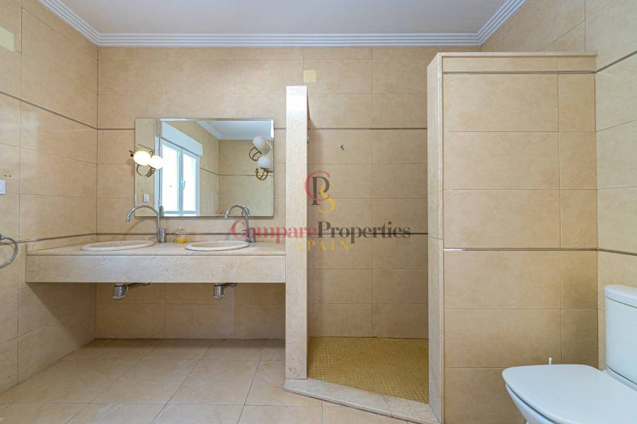 Sale - Villa - Orba Valley - Centro pueblo
