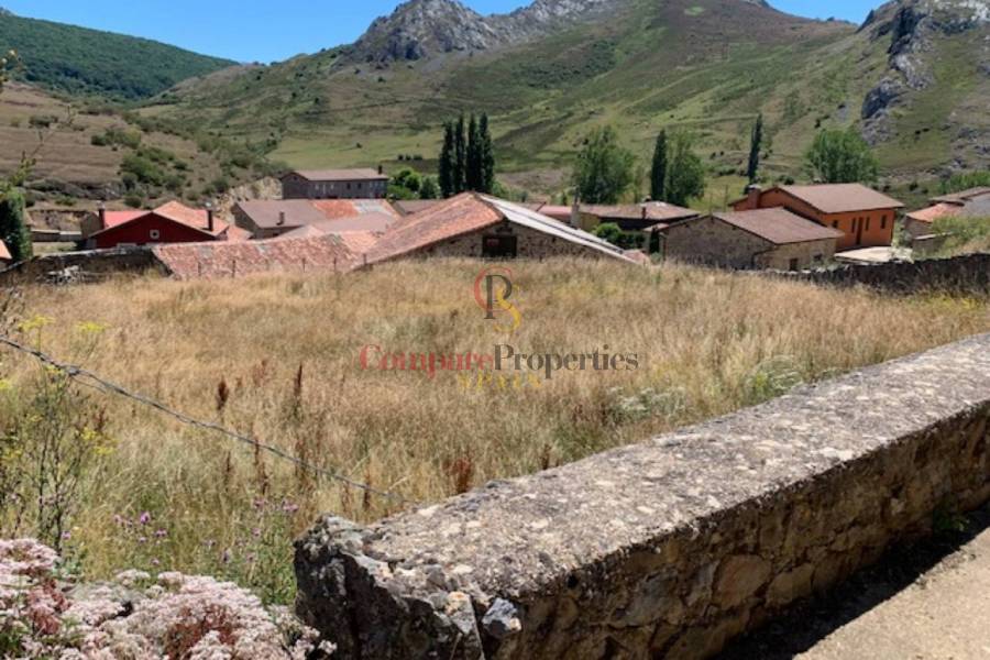 Sale - Apartment - La Pernía