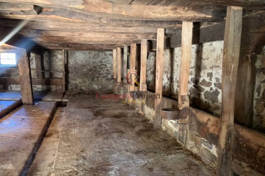 Sale - Apartment - La Pernía