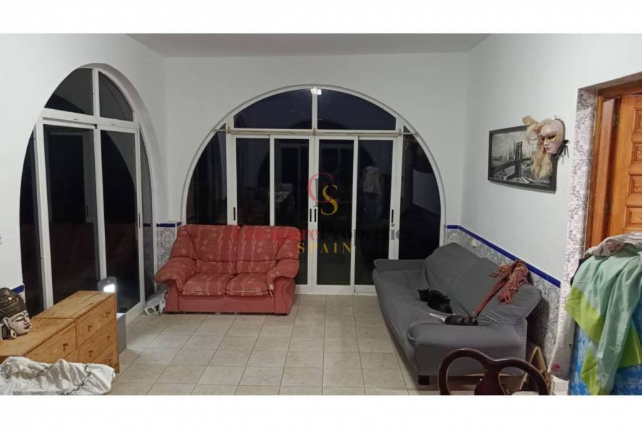 Sale - Apartment - Oliva - 