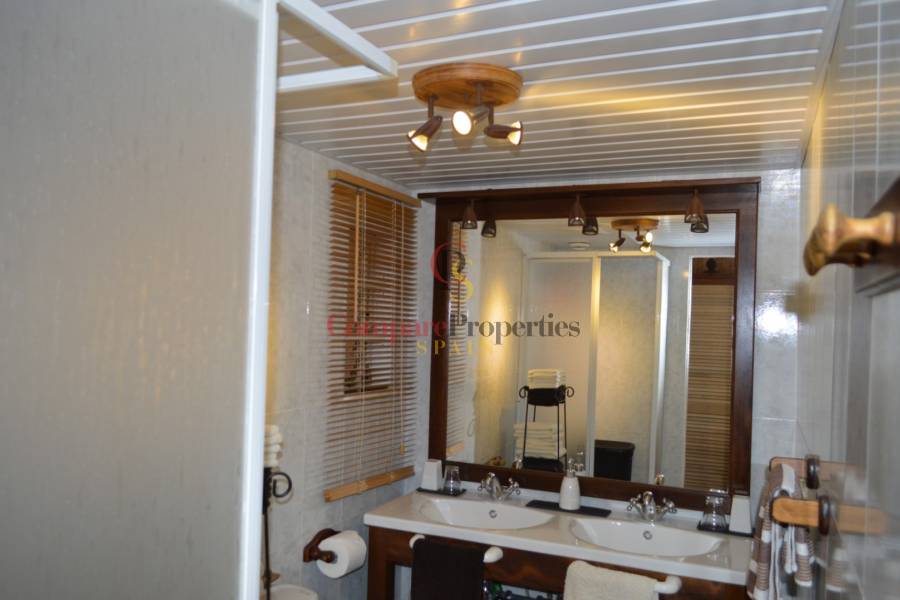 Sale - Villa - Jalon Valley - Campo