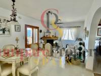 Sale - Villa - Jalon Valley - Valley / Urbanización