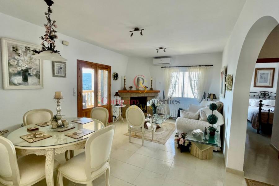 Sale - Villa - Jalon Valley - Valley / Urbanización