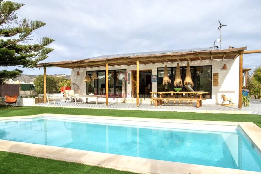 Sale - Villa - Jávea