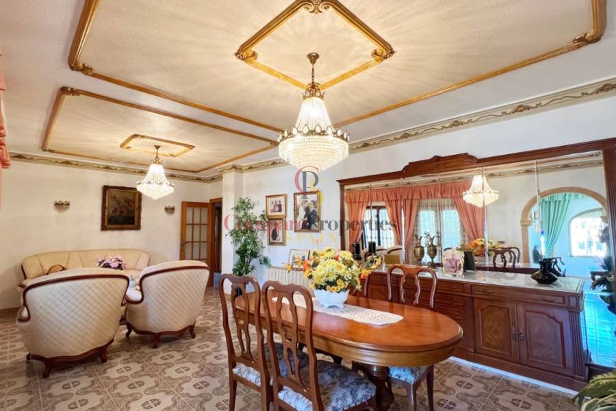 Sale - Villa - Dénia