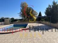 Sale - Villa - Albatera
