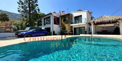 Villa - Sale - Dénia - Montgo