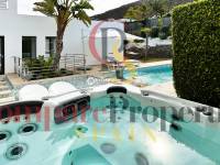 Venta - Villa - Jávea