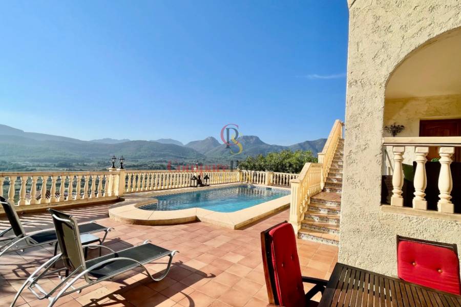 Sale - Villa - Jalon Valley - Valley / Urbanización