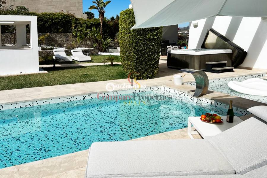 Venta - Villa - Jávea