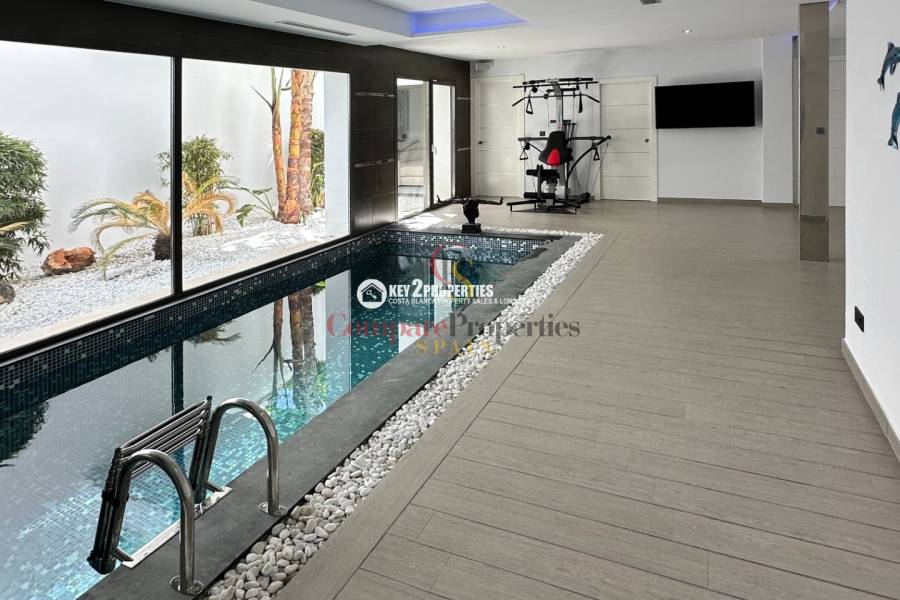 Sale - Villa - Jávea