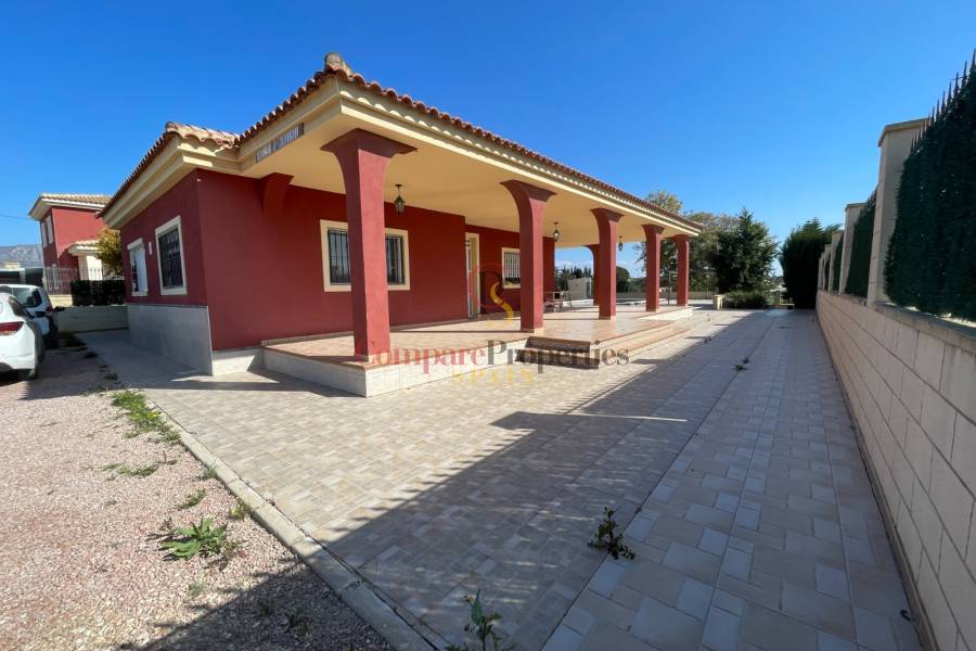 Sale - Villa - Albatera