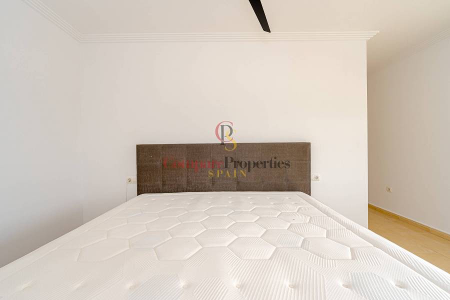 Sale - Villa - Orba Valley - Centro pueblo