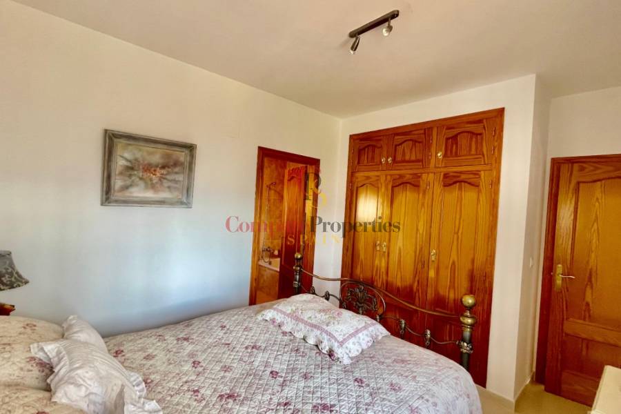 Sale - Villa - Jalon Valley - Valley / Urbanización