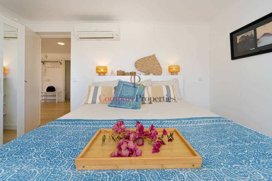 Sale - Villa - Jávea - Cala Blanca