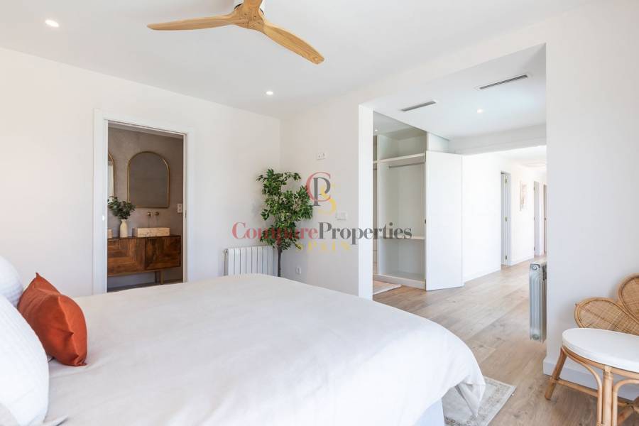 Sale - Villa - Dénia - Montgo