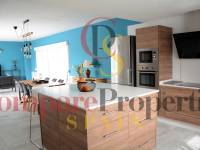 Venta - Villa - Macisvenda