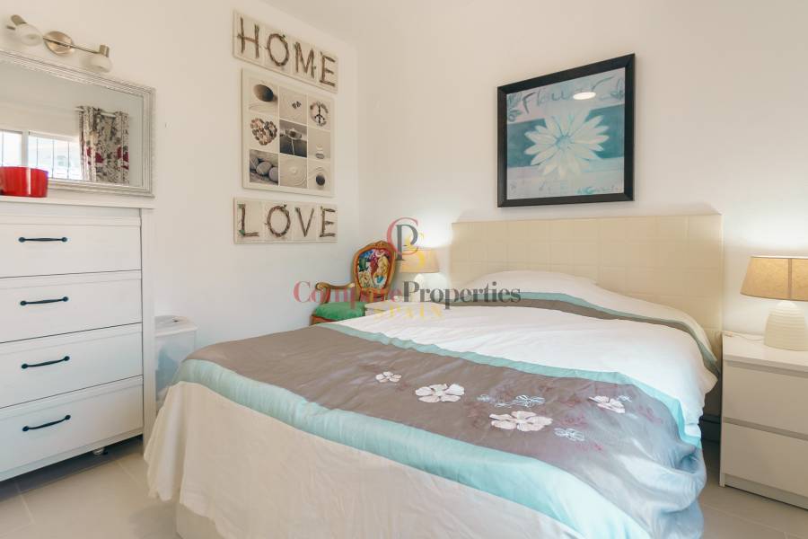 Venta - Villa - Albir