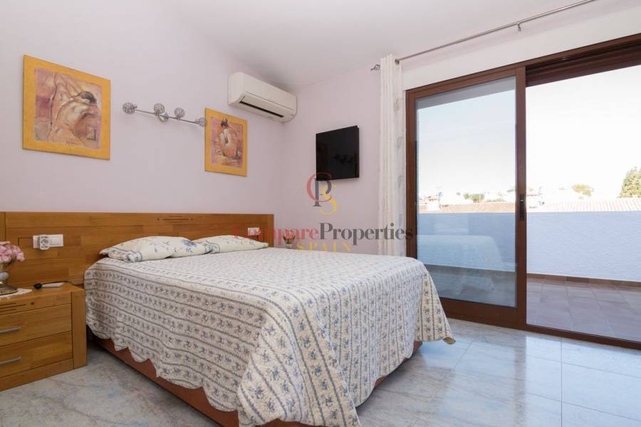 Sale - Townhouses - Dénia - Montgo