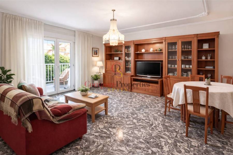 Sale - Apartment - Oliva - 