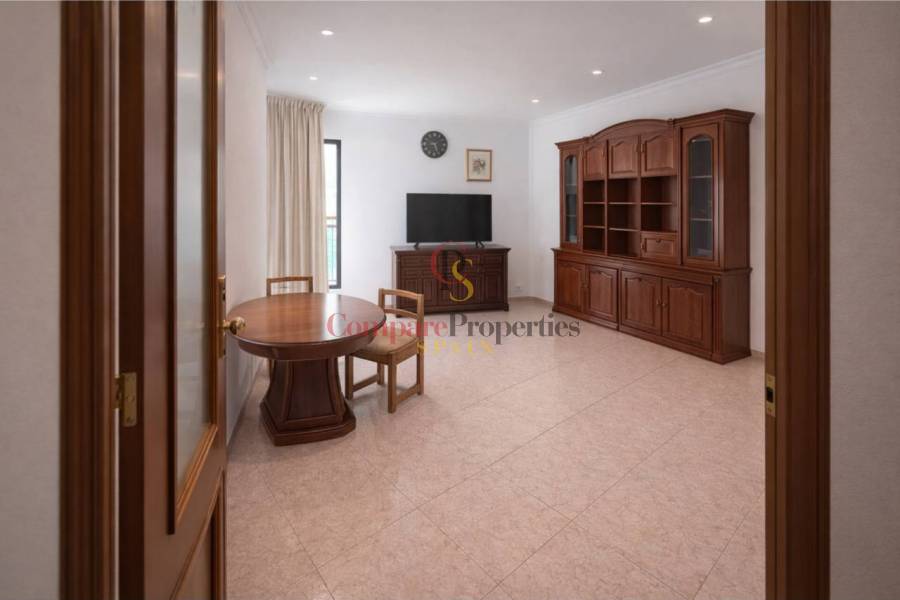 Sale - Apartment - Oliva - 