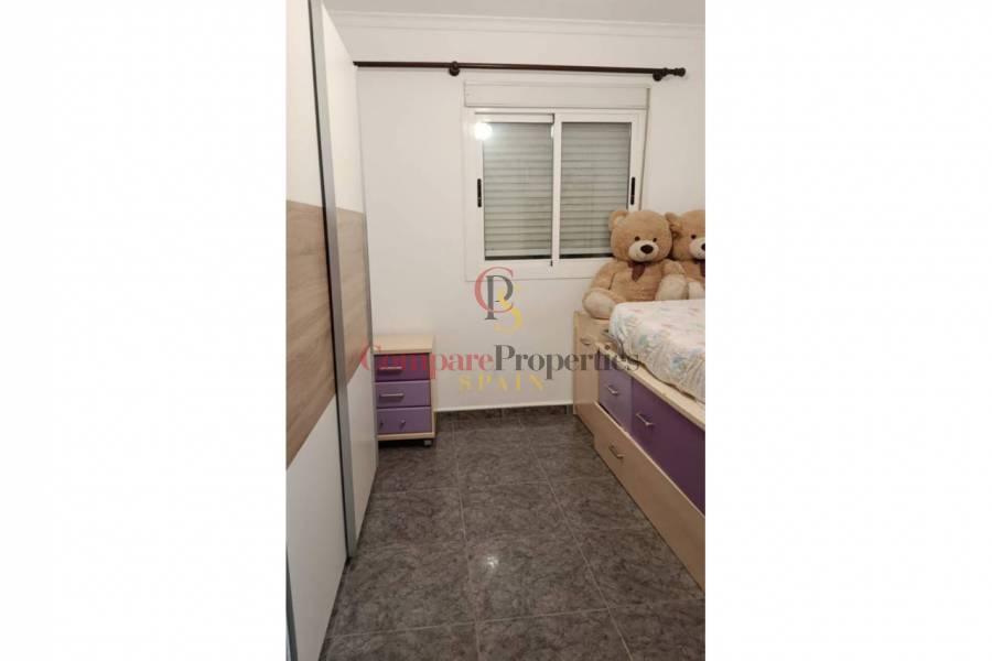 Sale - Apartment - Oliva - 