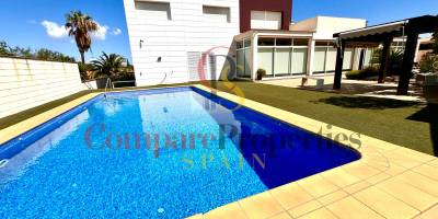 Villa - Venta - La Nucia - Nou Espai