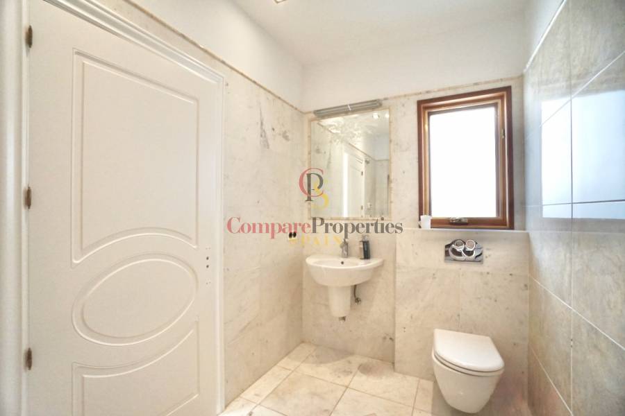 Sale - Villa - Benhavis - El Paraiso Alto