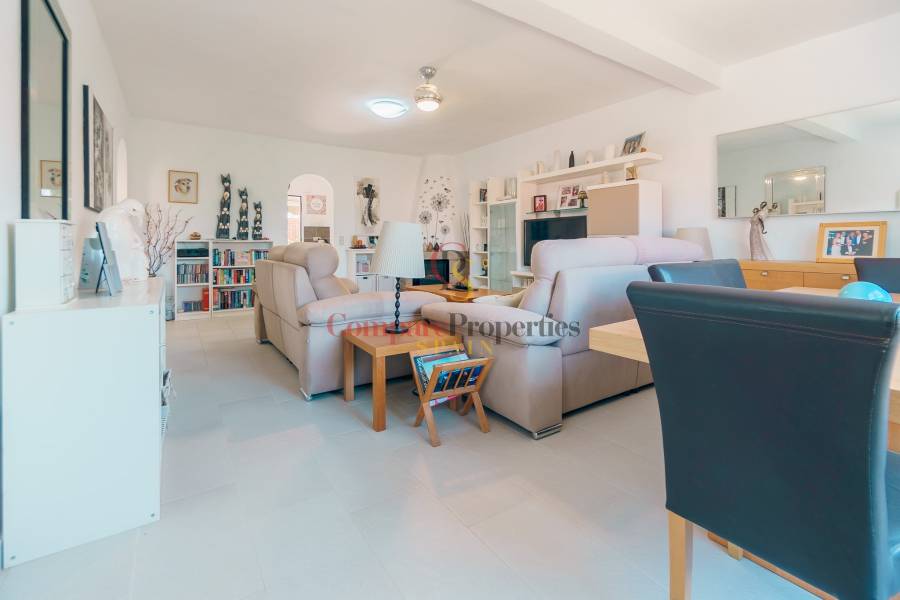 Venta - Villa - Albir