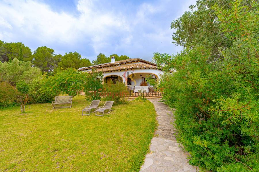 Sale - Villa - Jalon Valley - Campo