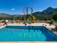 Sale - Villa - Jalon Valley - Campo