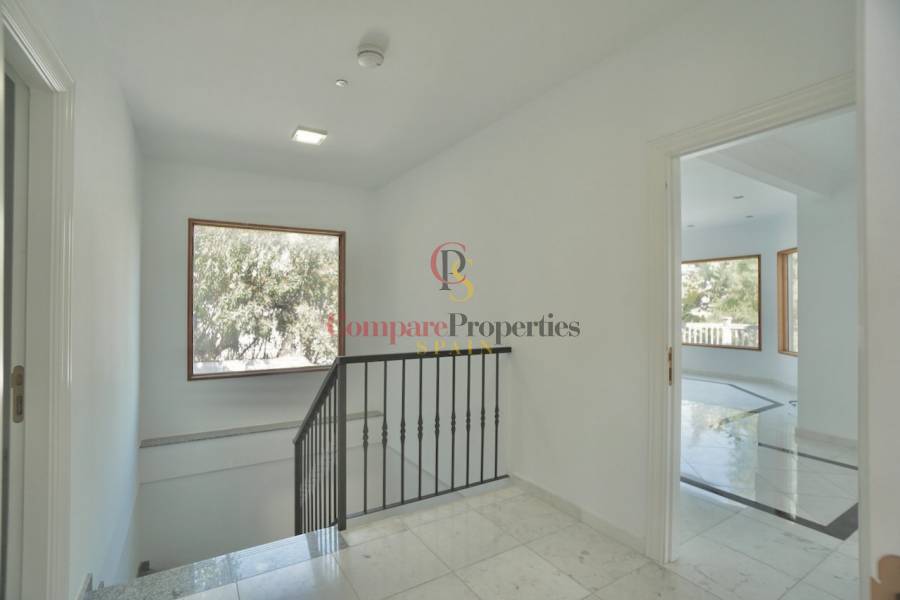 Sale - Villa - Benhavis - El Paraiso Alto