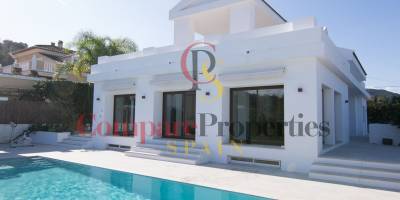 Villa - Sale - Dénia - Montgo