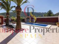 Verkoop - Villa - Jalon Valley - Jalon