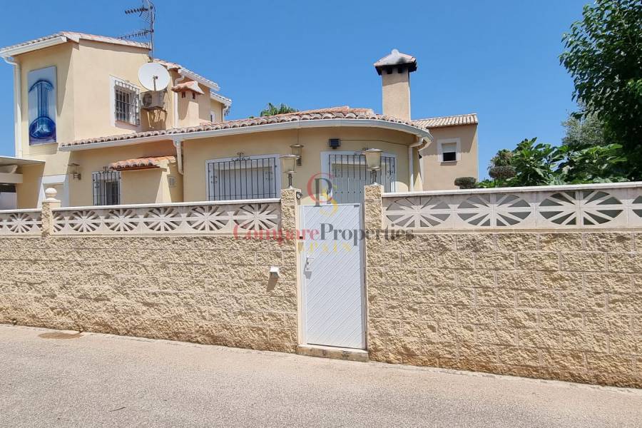 Sale - Villa - Dénia - La Pedrera