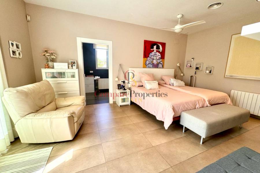 Sale - Villa - La Nucia - Nou Espai