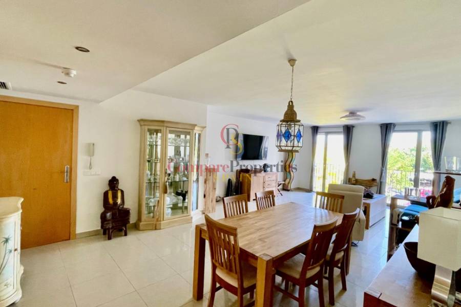 Sale - Apartment - Jalon Valley - Ciudad