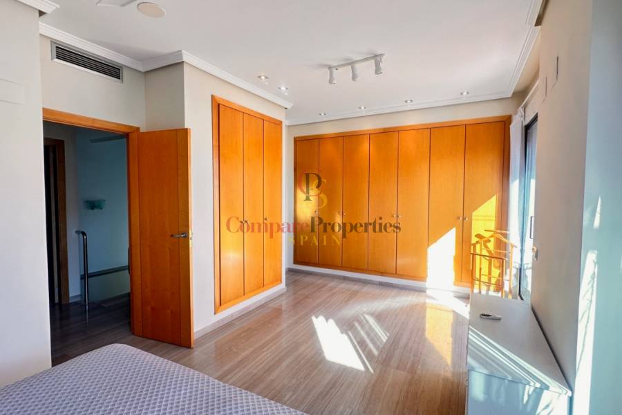 Sale - Duplex and Penthouses - Dénia - Casco urbano