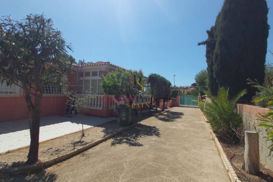 Sale - Villa - La Nucia