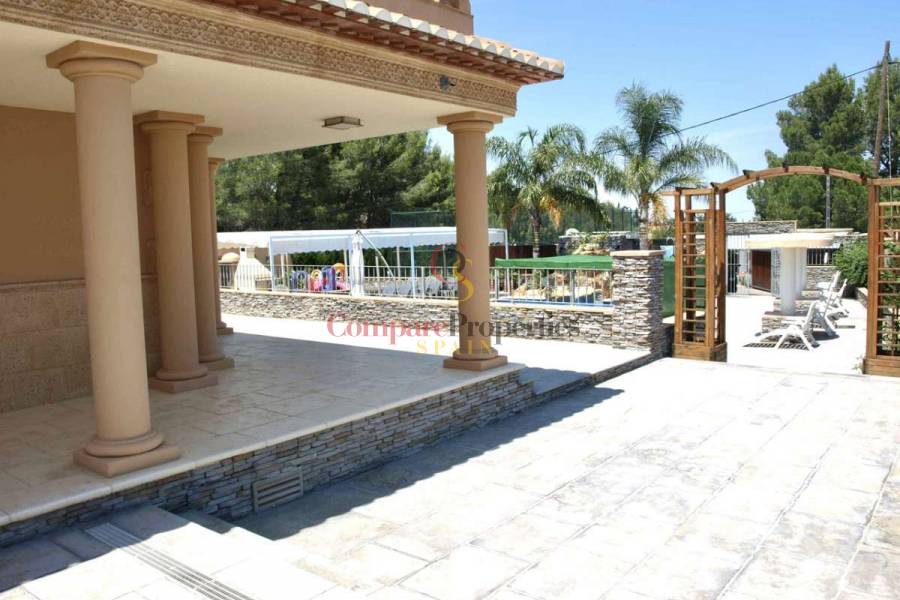 Sale - Villa - Dénia