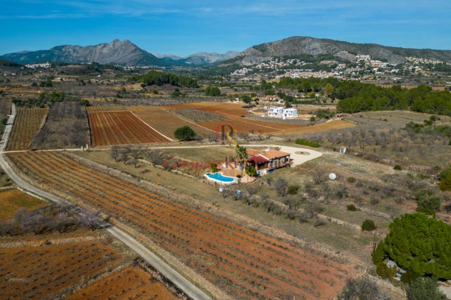 Verkauf - Villa - Jalon Valley - Campo